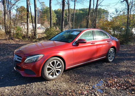 2017 Mercedes-Benz C 300 4Matic из США, поврежденный, VIN 55SWF4KB9HU213040